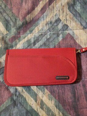 Air Canada Travel Organizer Wallet / Passport Holder ✈️❤️